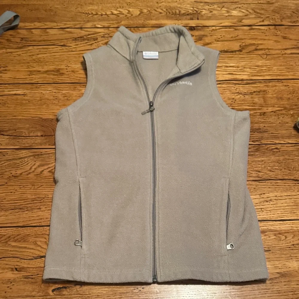 Columbia Light Gray Fleece Vest - Picture 1 of 4